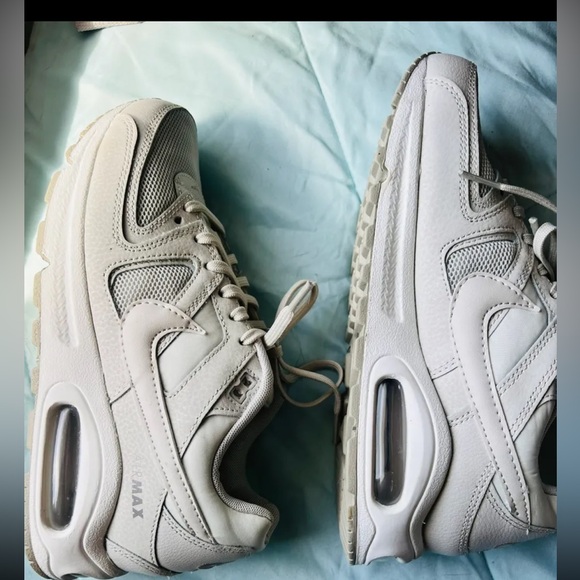 Air Max Command - Picture 3 of 3